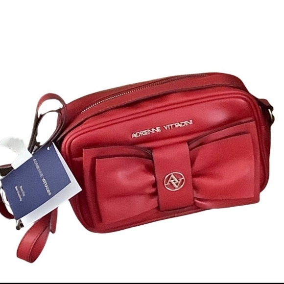 Adrienne Vittadini Handbags - Adrienne Vittadini Crossbody Purse 👛